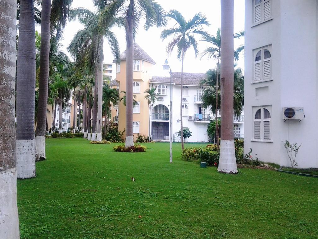 Beach Castle At Sandcastles Ocho Rios Exterior photo